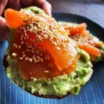 Tostadas con palta y Slice de Salmon